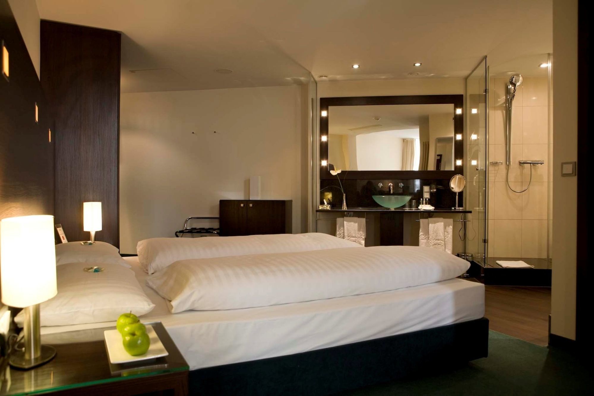 Flemings Hotel Frankfurt Hamburger Allee Frankfurt am Main Rum bild
